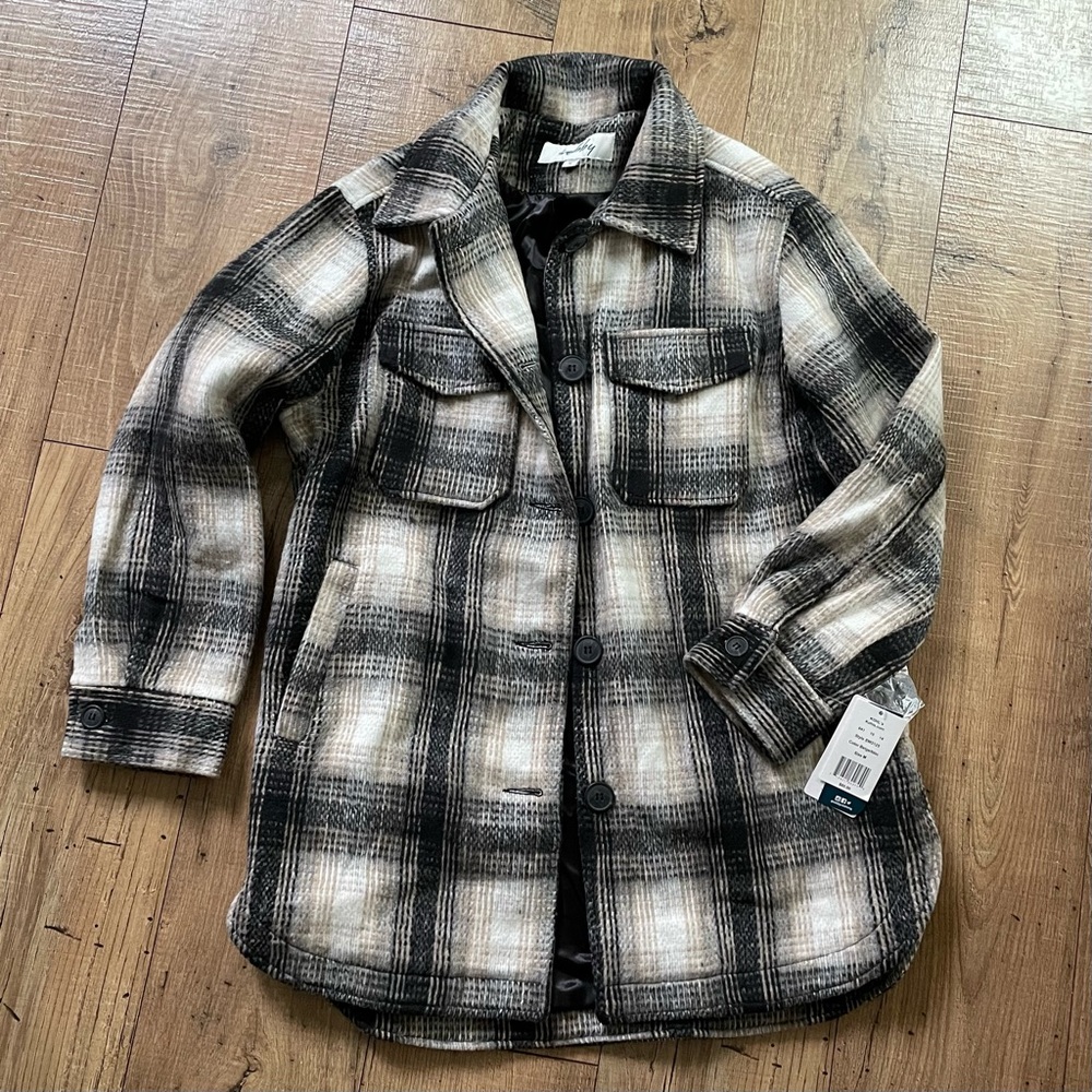 Brand new black and beige flannel jacket, New With Tags. Women’s Size Medium
